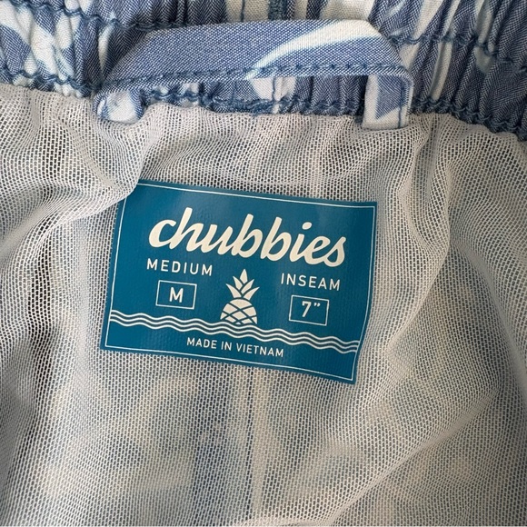 Chubbies Swim Trunks Blue White Pineapple Mesh Liner - Picture 4 of 10